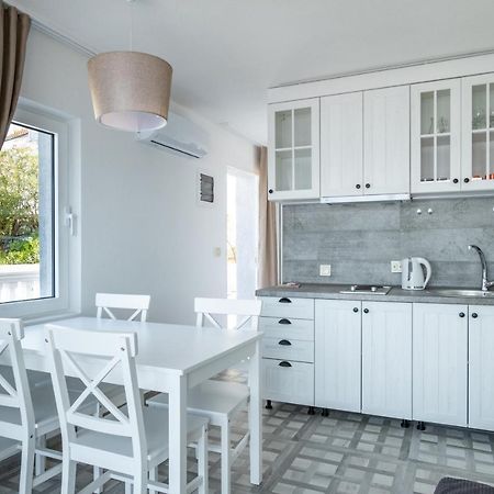 Boka 2 Apartman Krasići Kültér fotó