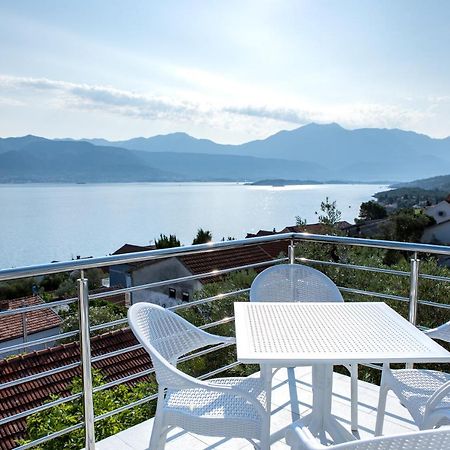 Boka 2 Apartman Krasići Kültér fotó