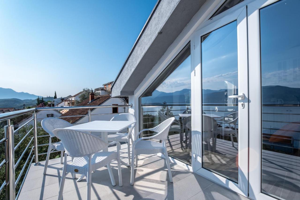 Boka 2 Apartman Krasići Kültér fotó