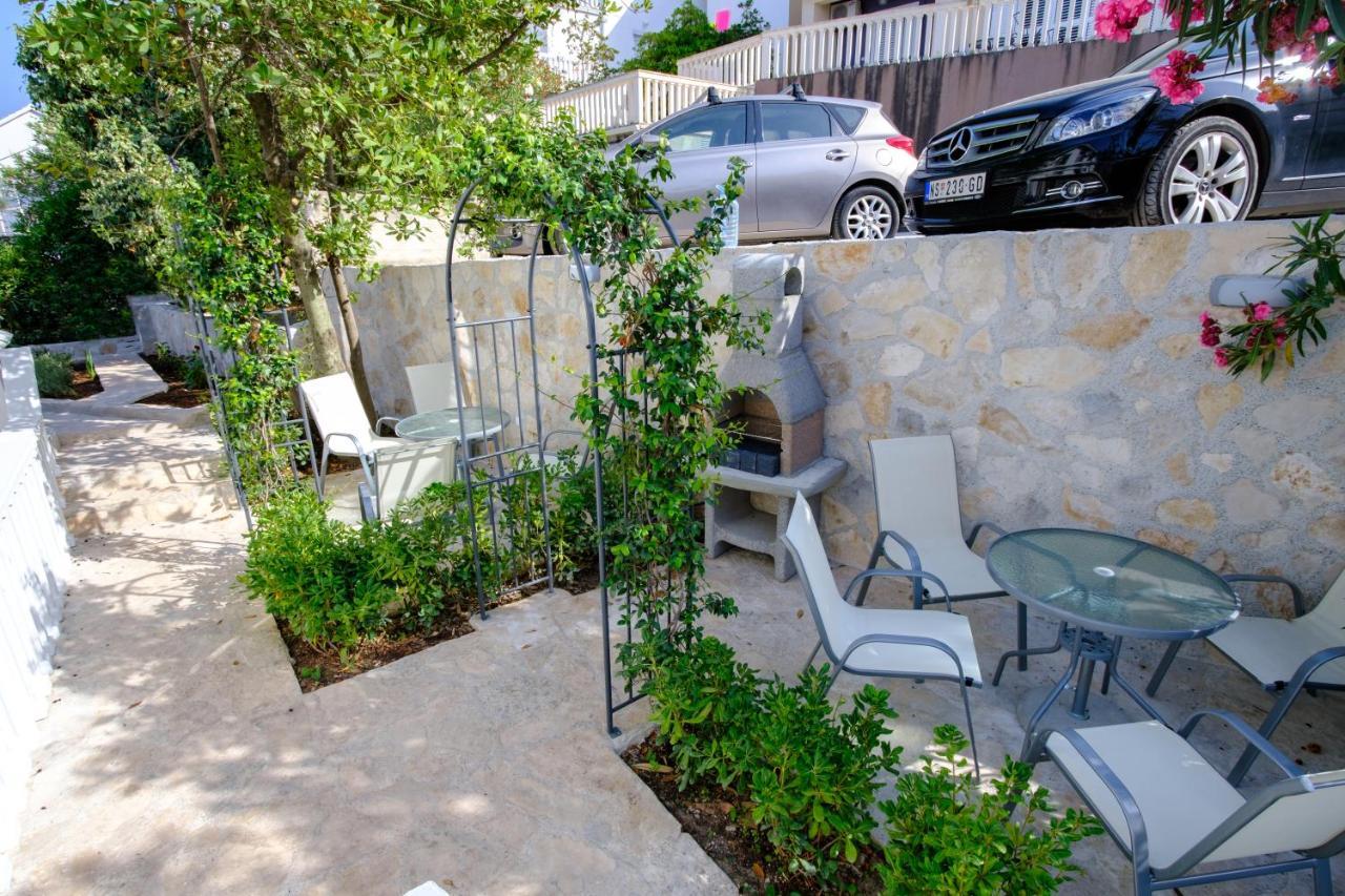 Boka 2 Apartman Krasići Kültér fotó